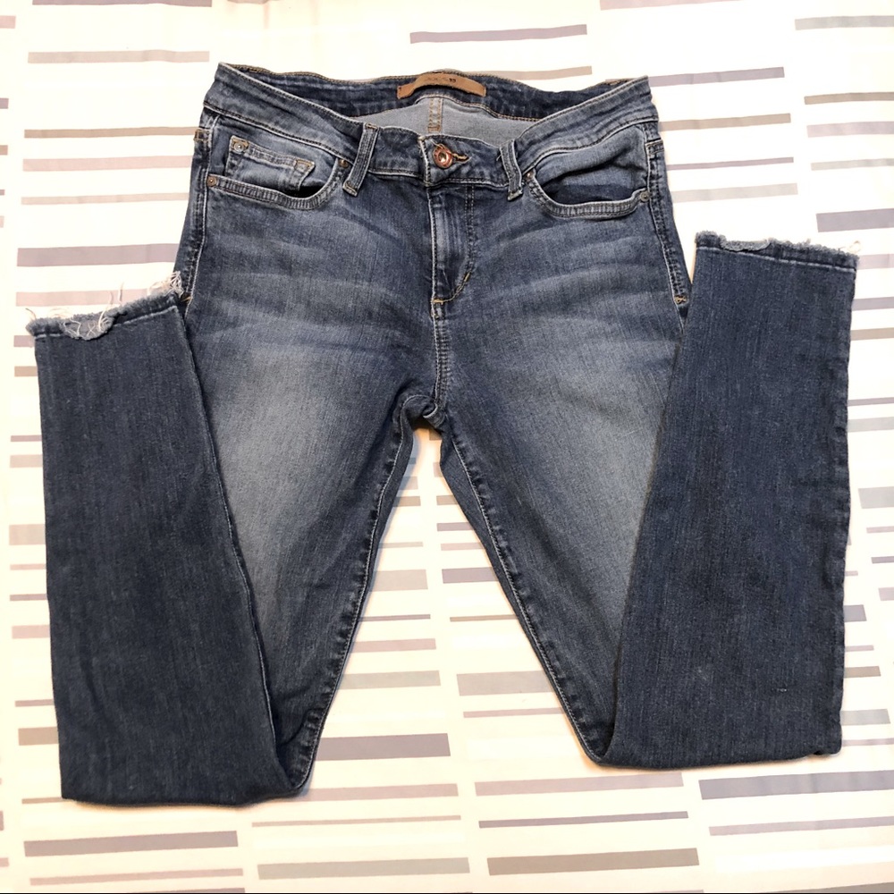 Joe’s Skinny Ankle Jeans - 29